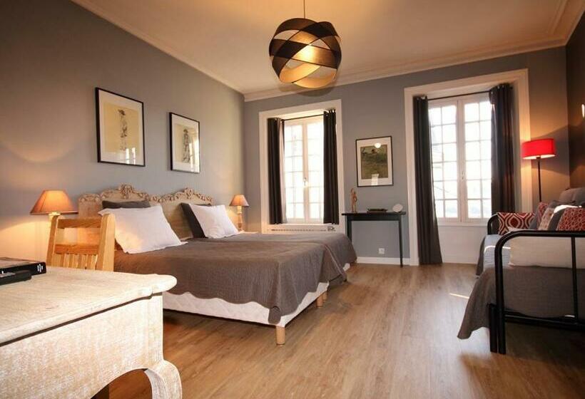 اتاق استاندارد سه نفره, La Villa Garenne