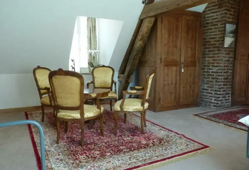 Perhesviitti, Le Clos Saint Nicolas