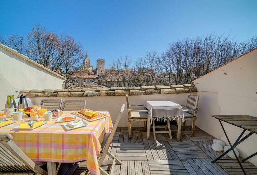 חדר בסיסי, Le Limas