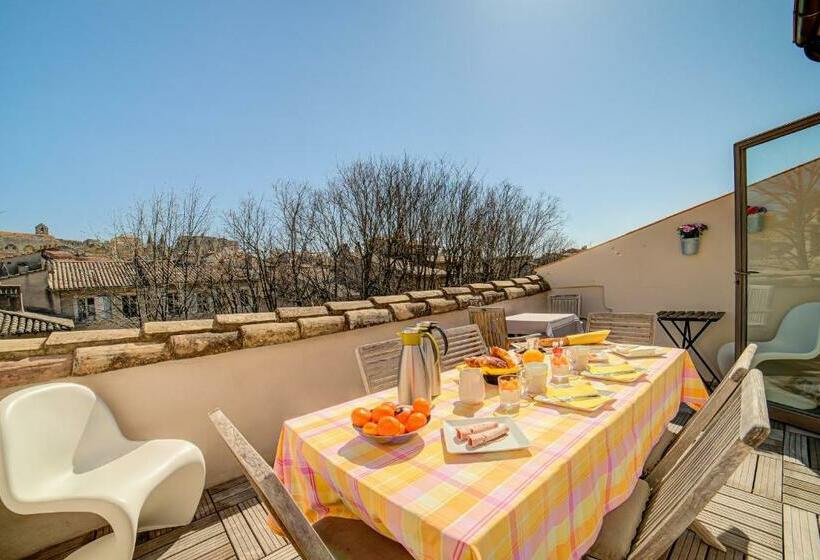 חדר בסיסי, Le Limas