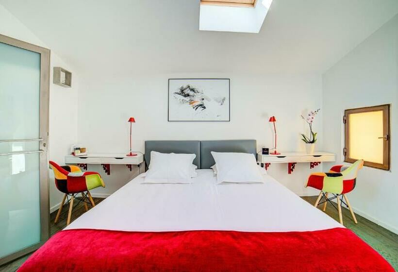 חדר בסיסי, Le Limas