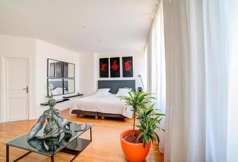 חדר דלוקס, Le Limas