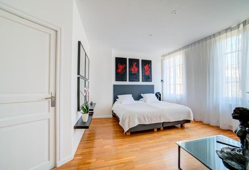 חדר דלוקס, Le Limas