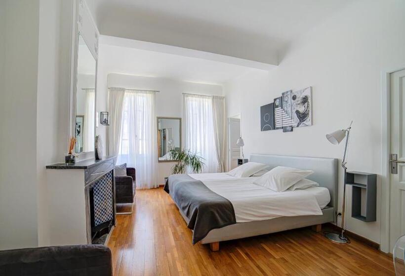 חדר סופריור לשלושה, Le Limas