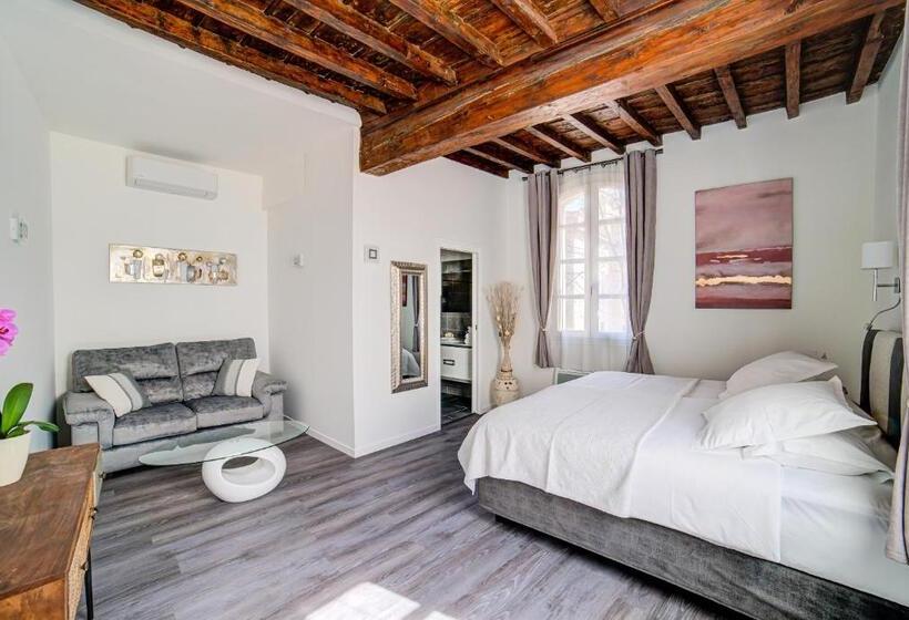 סוויטת ג'וניור, Le Limas