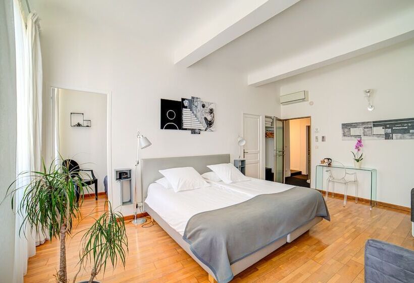 חדר סופריור לשלושה, Le Limas