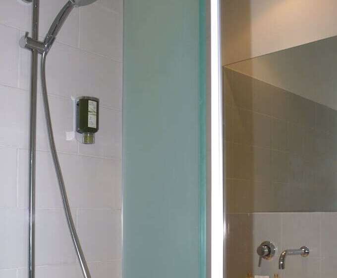 חדר סופריור לשלושה, Le Limas