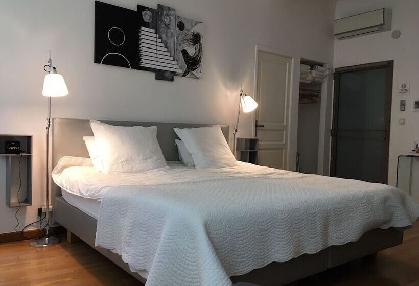 חדר סופריור לשלושה, Le Limas