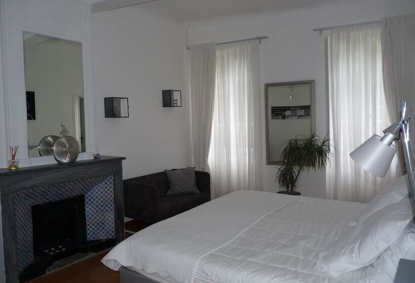 חדר סופריור לשלושה, Le Limas