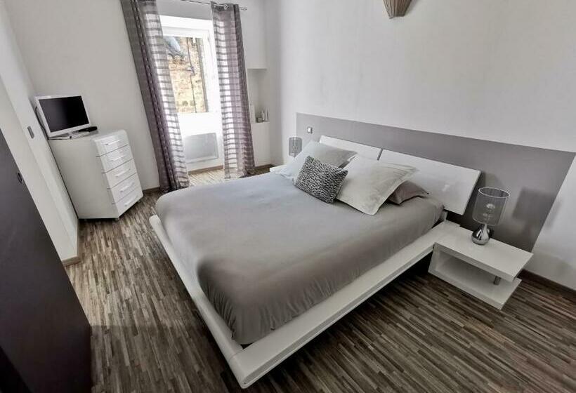 جناح, Le Mas Des Loges   Les Vans / Chambonas