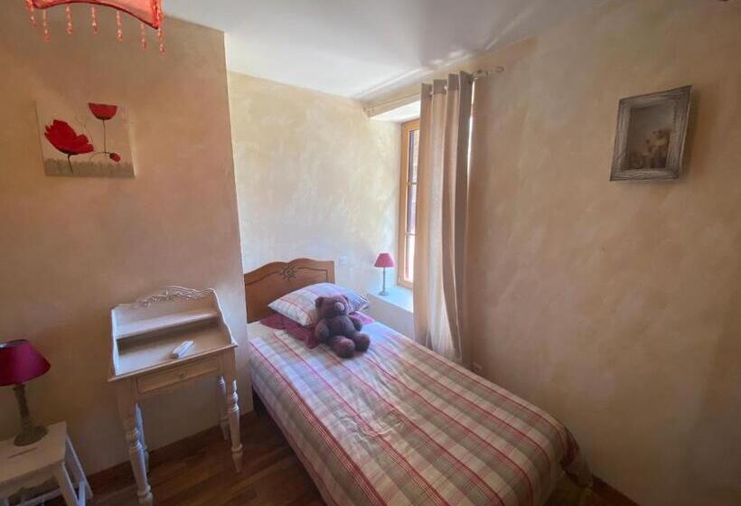 Дом 2 Спальни, Maison D Hotes & Gites Domaine De La Garaye