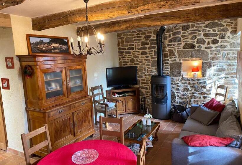 خانه 2 خوابه, Maison D Hotes & Gites Domaine De La Garaye