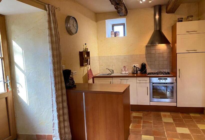 خانه 2 خوابه, Maison D Hotes & Gites Domaine De La Garaye