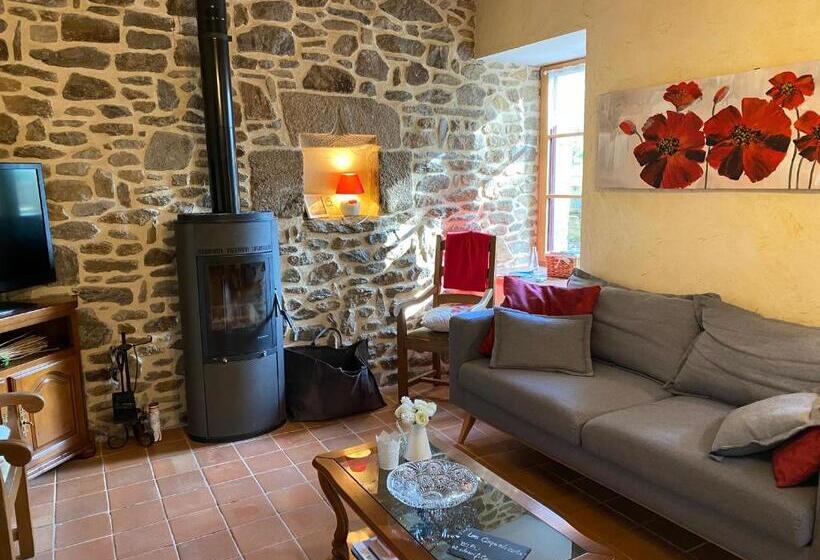 خانه 2 خوابه, Maison D Hotes & Gites Domaine De La Garaye