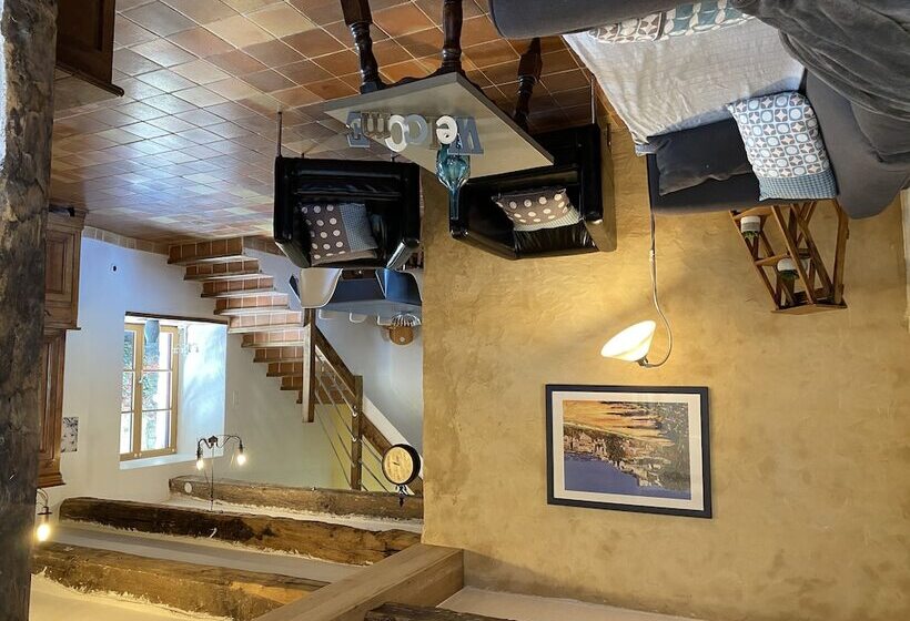 خانه 2 خوابه, Maison D Hotes & Gites Domaine De La Garaye