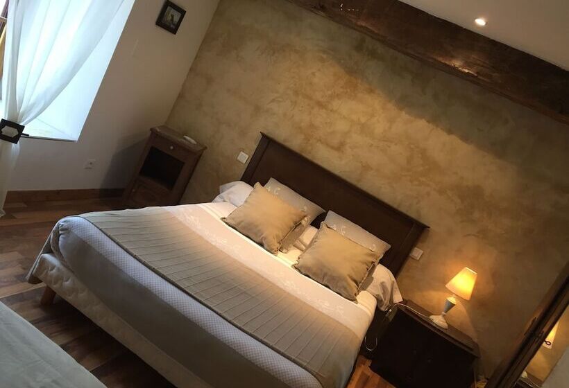 خانه 2 خوابه, Maison D Hotes & Gites Domaine De La Garaye