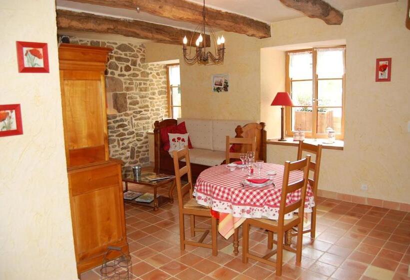 خانه 2 خوابه, Maison D Hotes & Gites Domaine De La Garaye