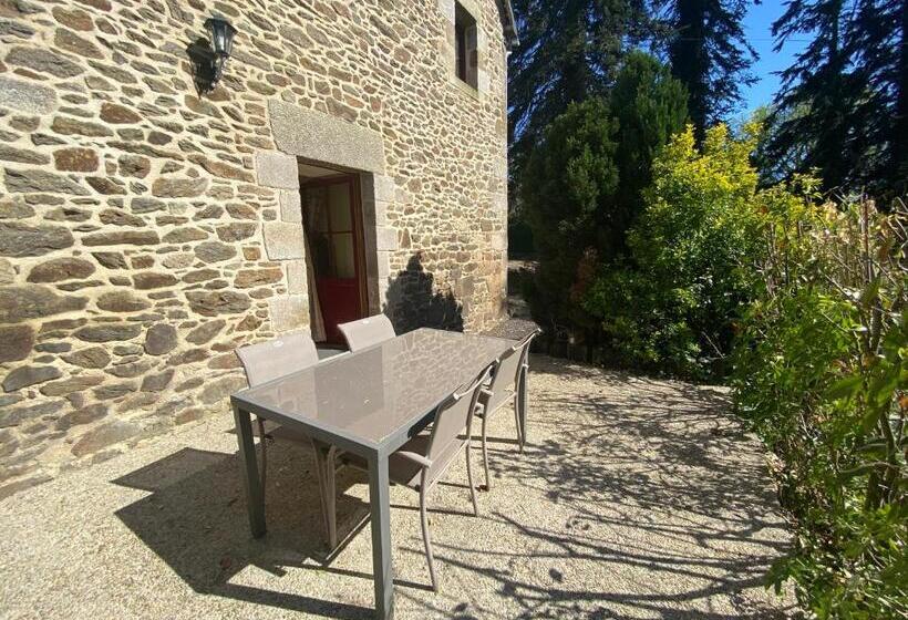 خانه 2 خوابه, Maison D Hotes & Gites Domaine De La Garaye