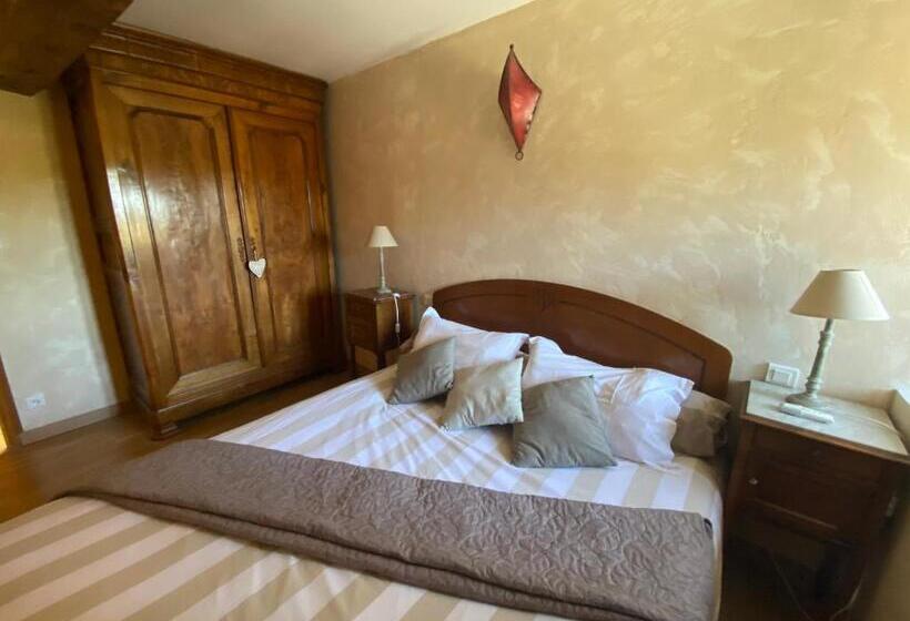 خانه 2 خوابه, Maison D Hotes & Gites Domaine De La Garaye