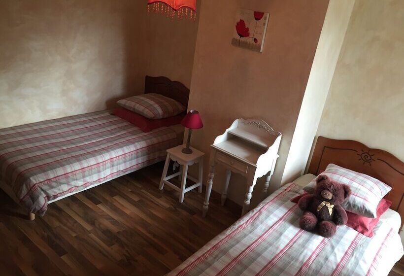 Дом 2 Спальни, Maison D Hotes & Gites Domaine De La Garaye