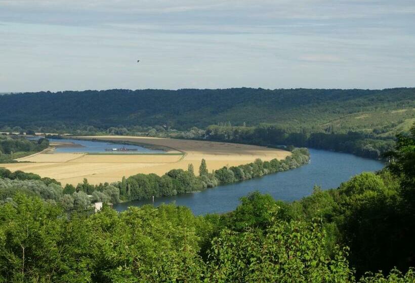 סטודיו אקזקיוטיב, Manoir De La Houlette
