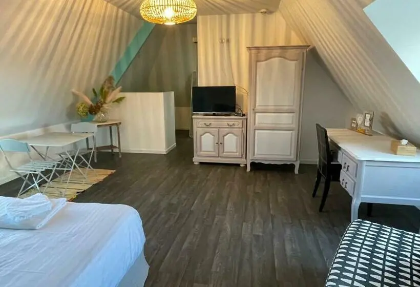 スタンダードルーム, Manoir De La Houlette