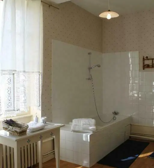 スイート, Chambres D'hôtes La Distillerie B&b