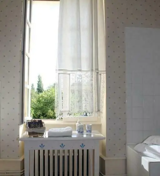 スイート, Chambres D'hôtes La Distillerie B&b