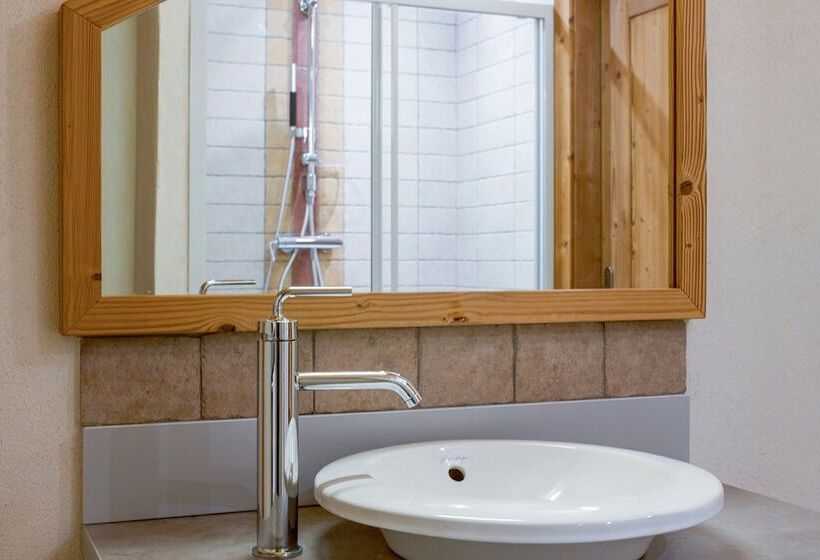اتاق استاندارد چهار تخته, Chalet Hôtel Le Beausoleil, The Originals Relais