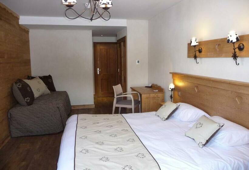 标准三人间, Chalet Hôtel Le Beausoleil, The Originals Relais