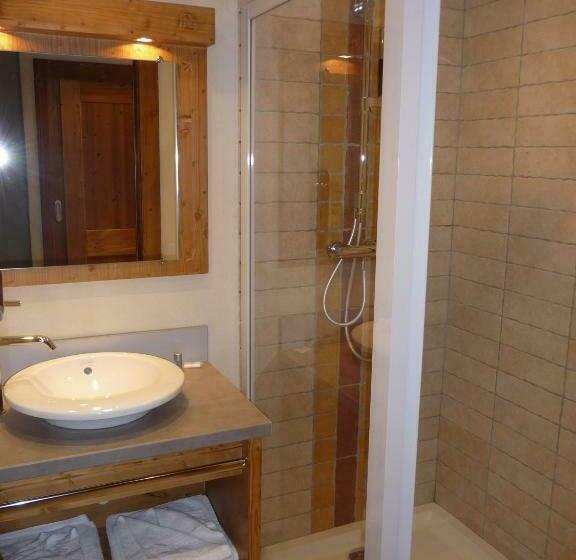 标准间, Chalet Hôtel Le Beausoleil, The Originals Relais