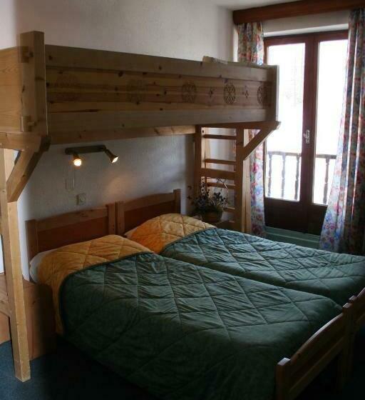 اتاق استاندارد سه نفره, Hôtel Le Monte Pente