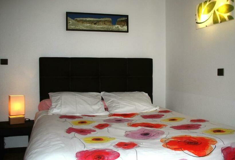 Номер Стандарт, Hôtel Les Castets D'ayré