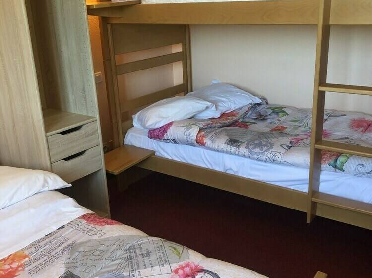 标准三人间, Restaurant La Manse