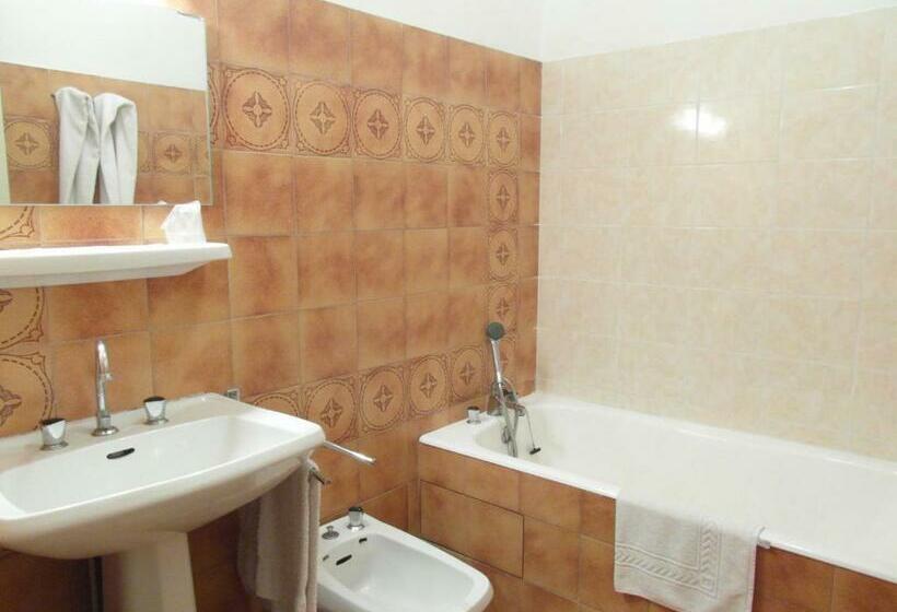 חדר סטנדרט, Hôtel Restaurant Le Périgord