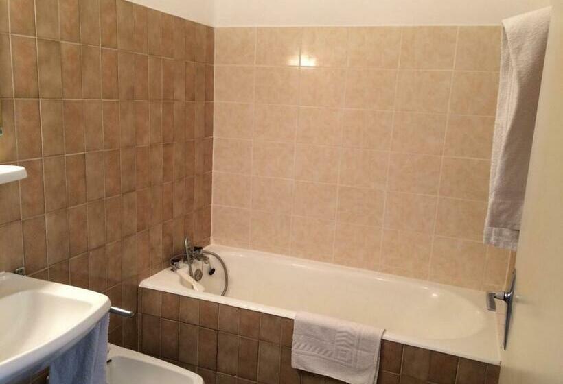 חדר סטנדרט, Hôtel Restaurant Le Périgord