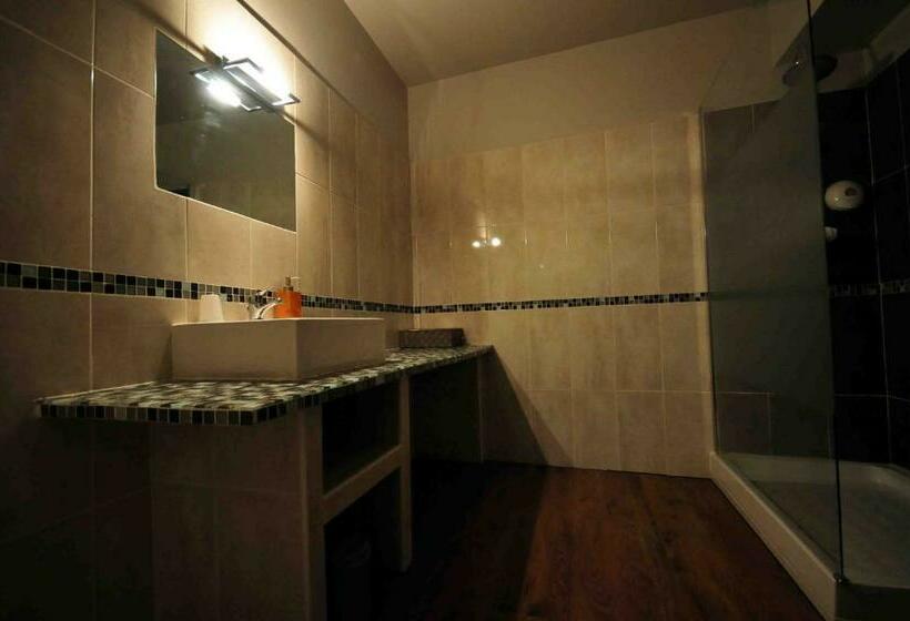 חדר סטנדרט, Hôtel Restaurant Le Victor Hugo