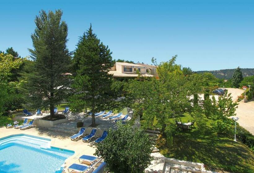 Номер Стандарт с Балконом, Hôtel Spa L Ermitage