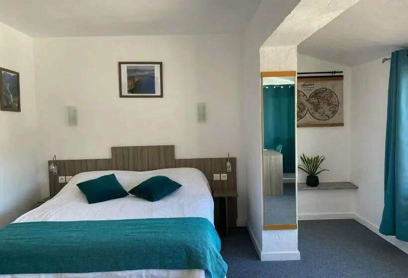 Standard-huone Parveke, Hôtel Spa L Ermitage