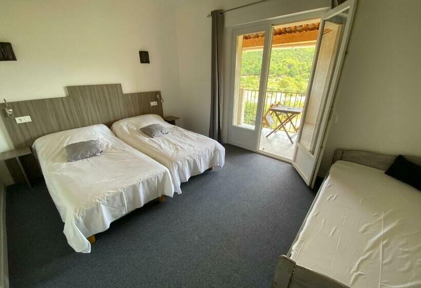 Номер Стандарт, Hôtel Spa L Ermitage