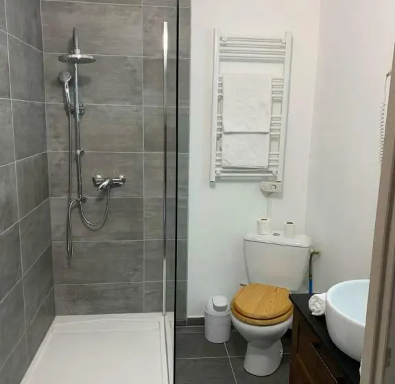 Standard-huone Parveke, Hôtel Spa L Ermitage