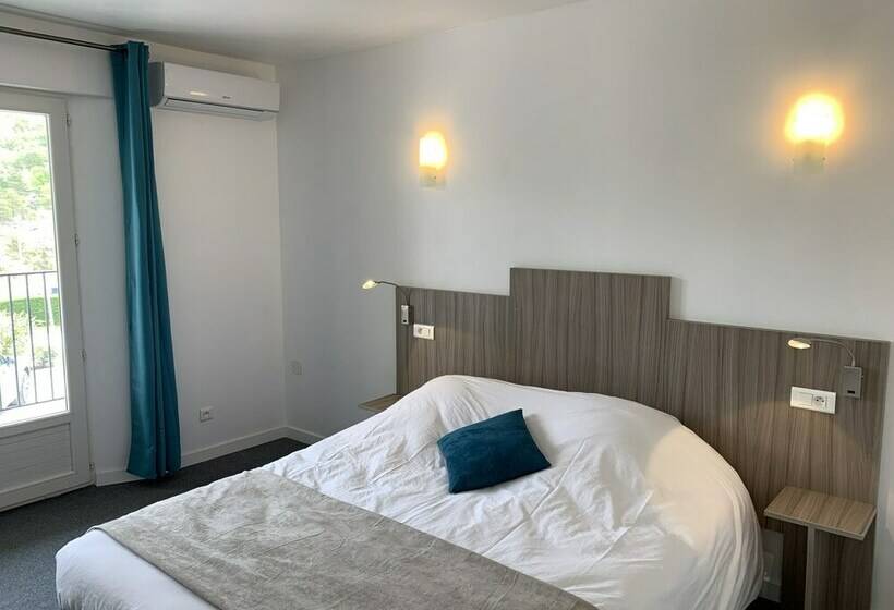 Номер Стандарт, Hôtel Spa L Ermitage