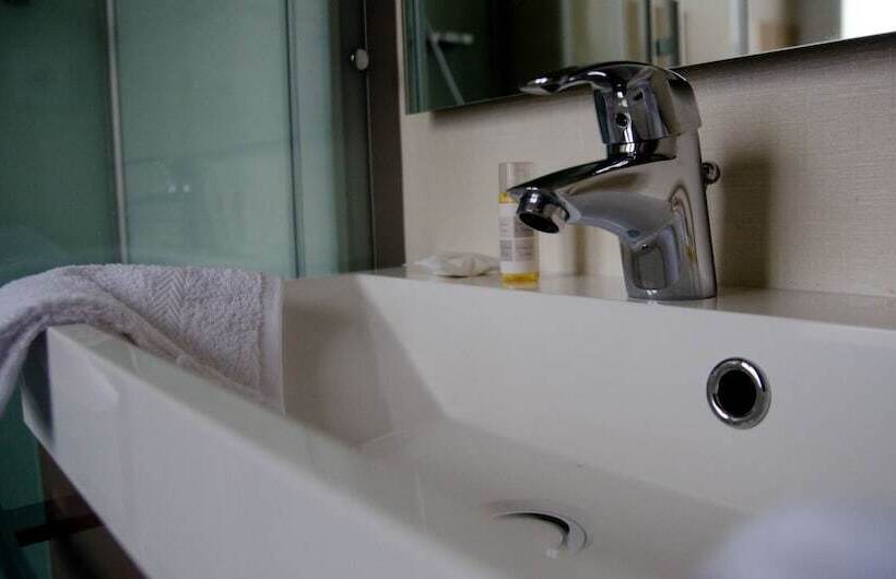 غرفة قياسية لذوى الاحتياجات الخاصة, Hôtel Le Bon Cap