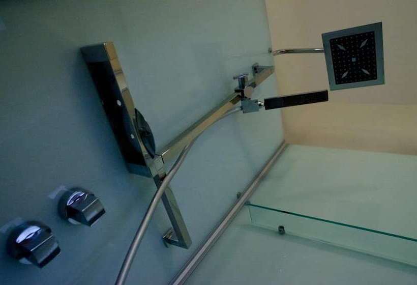 غرفة قياسية لذوى الاحتياجات الخاصة, Hôtel Le Bon Cap