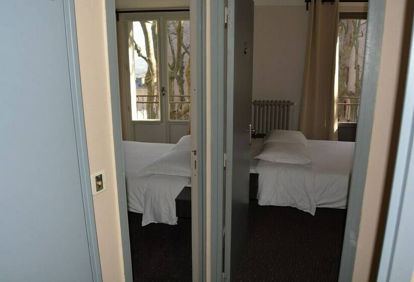 חדר סטנדרט לארבעה, Le Charleston