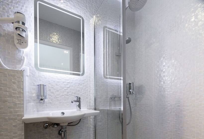 스탠다드 트리플 룸, Les Chants D Ailes   Hôtel Face Mer