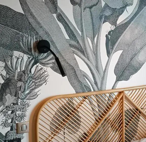 オーシャンビュースタンダードルームバルコニー付き, Les Galets Hôtel Et B&b