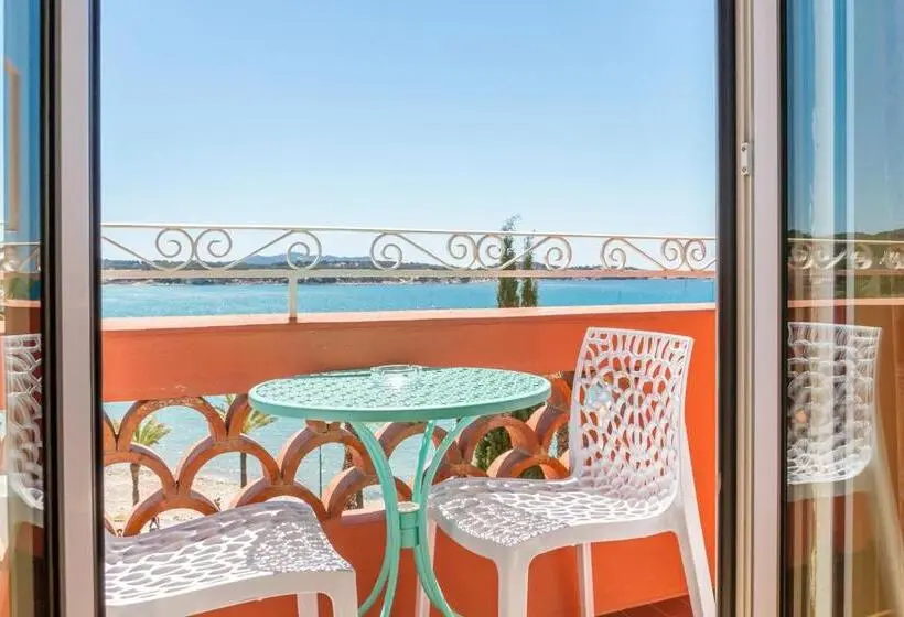 オーシャンビュースタンダードルームバルコニー付き, Les Galets Hôtel Et B&b
