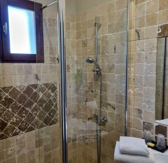 اتاق استاندارد, Osteria A Stalla Sischese & Spa