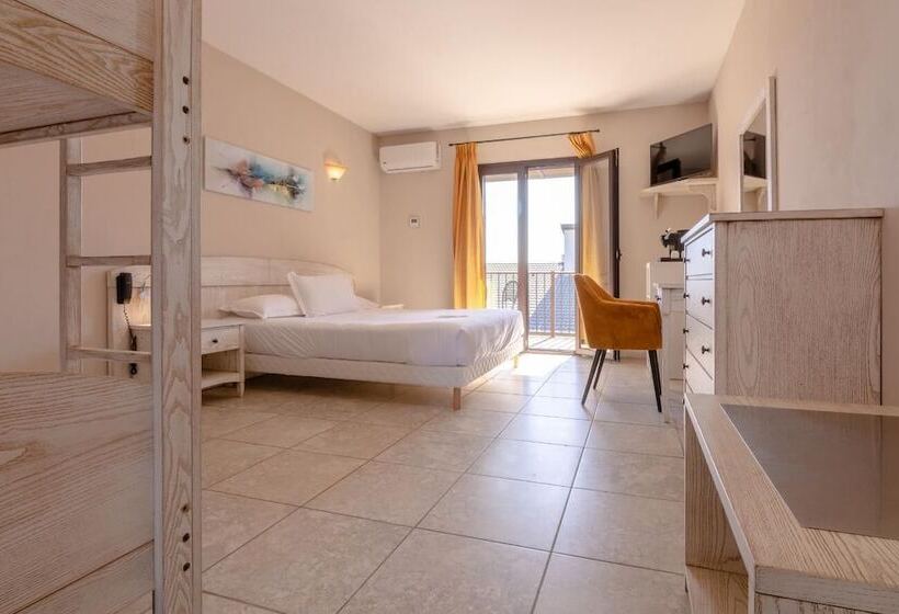 اتاق خانوادگی, Osteria A Stalla Sischese & Spa